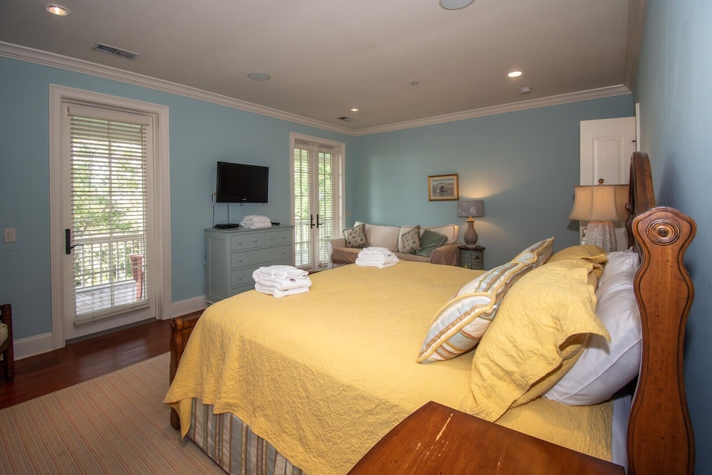 House, Multiple Beds, Balcony photo 3
