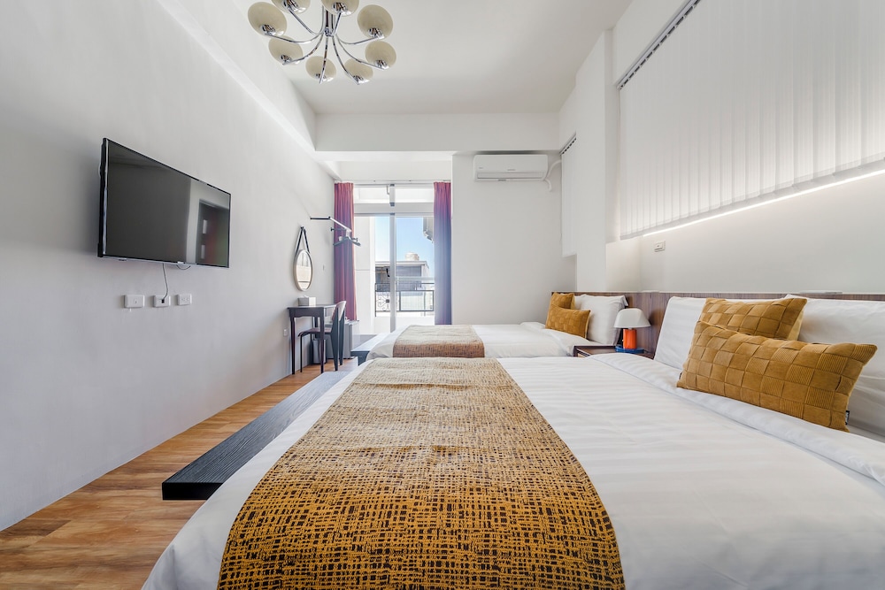 Quadruple Room, Balcony - Photo 3