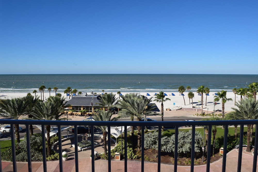 Studio Suite, 2 Queen Beds, Non Smoking, Ocean View photo 3