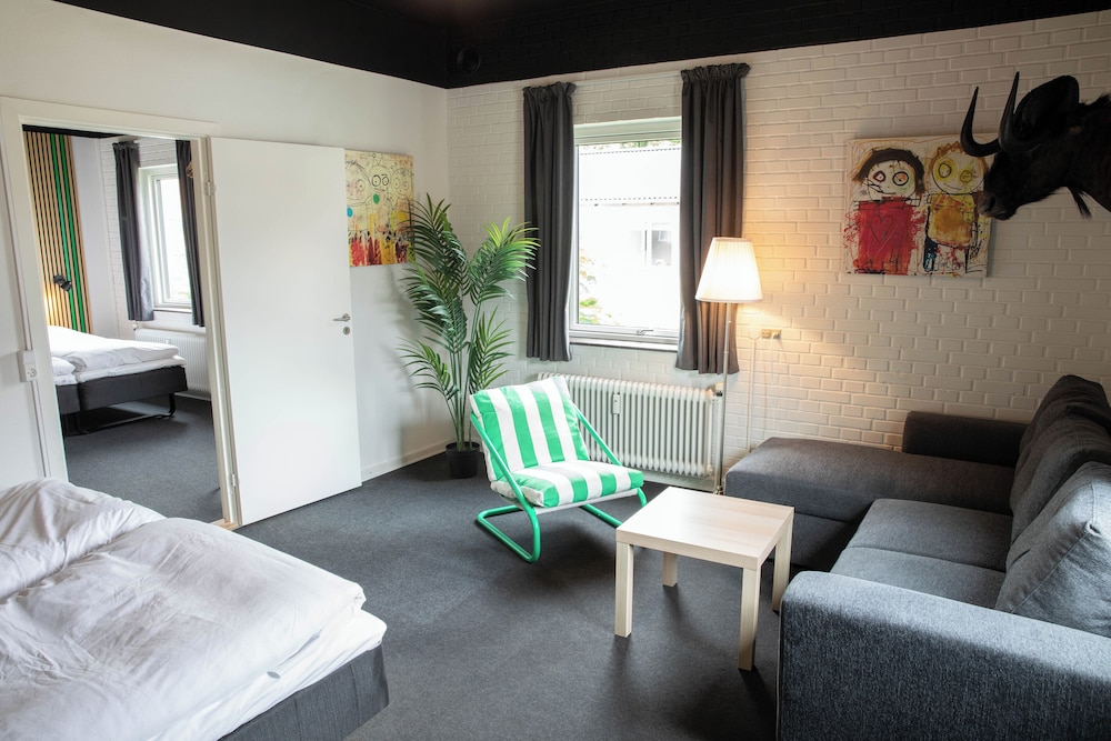 Deluxe Room (Linen Excluded) photo 1