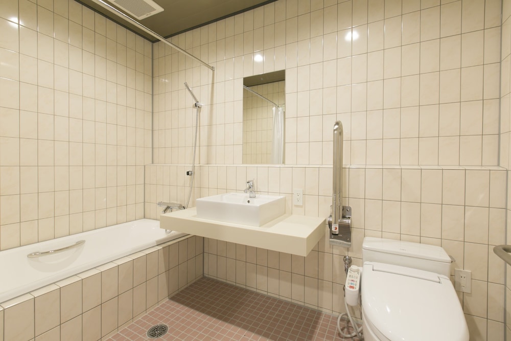 New Wing Twin Room, Accessible, Non Smoking photo 2