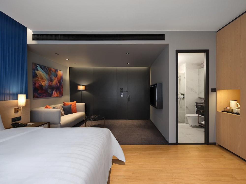 Premium Room, 1 King Bed