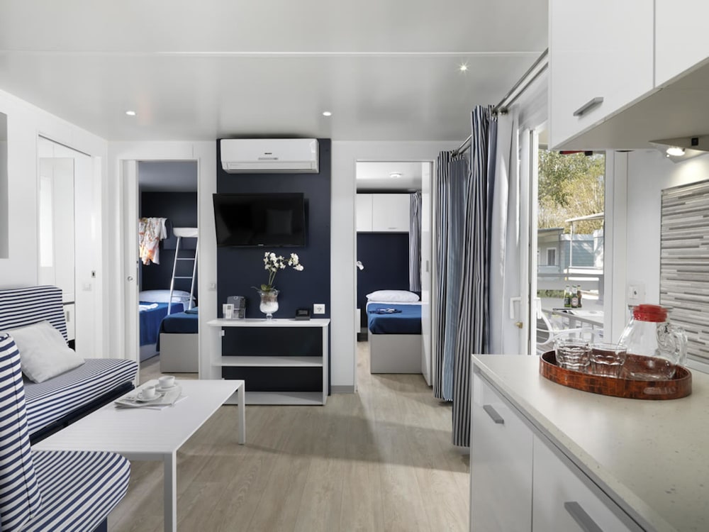 Premium Mobile Home, 3 Bedrooms, Garden View