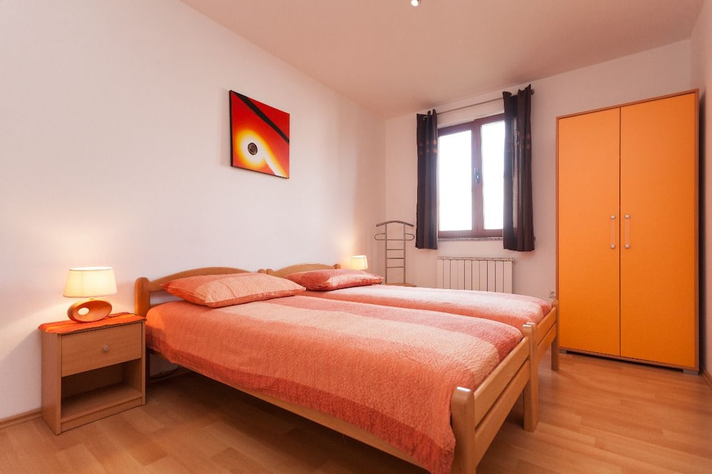 Comfort Apartment, Garden View