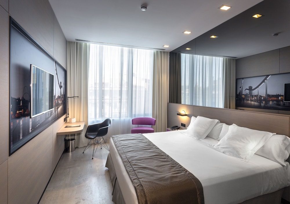 Superior Room, City View
