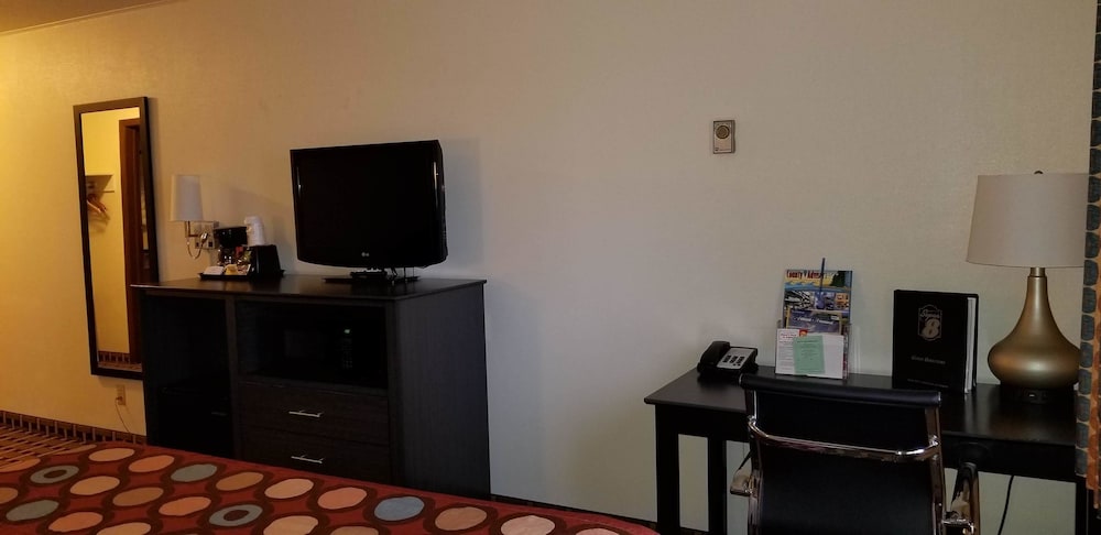 Double Room, 1 King Bed - Photo 5