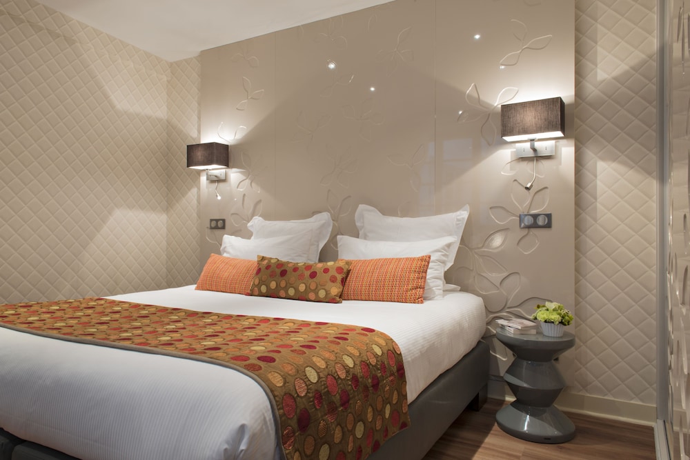 Standard Double Room - Photo 8