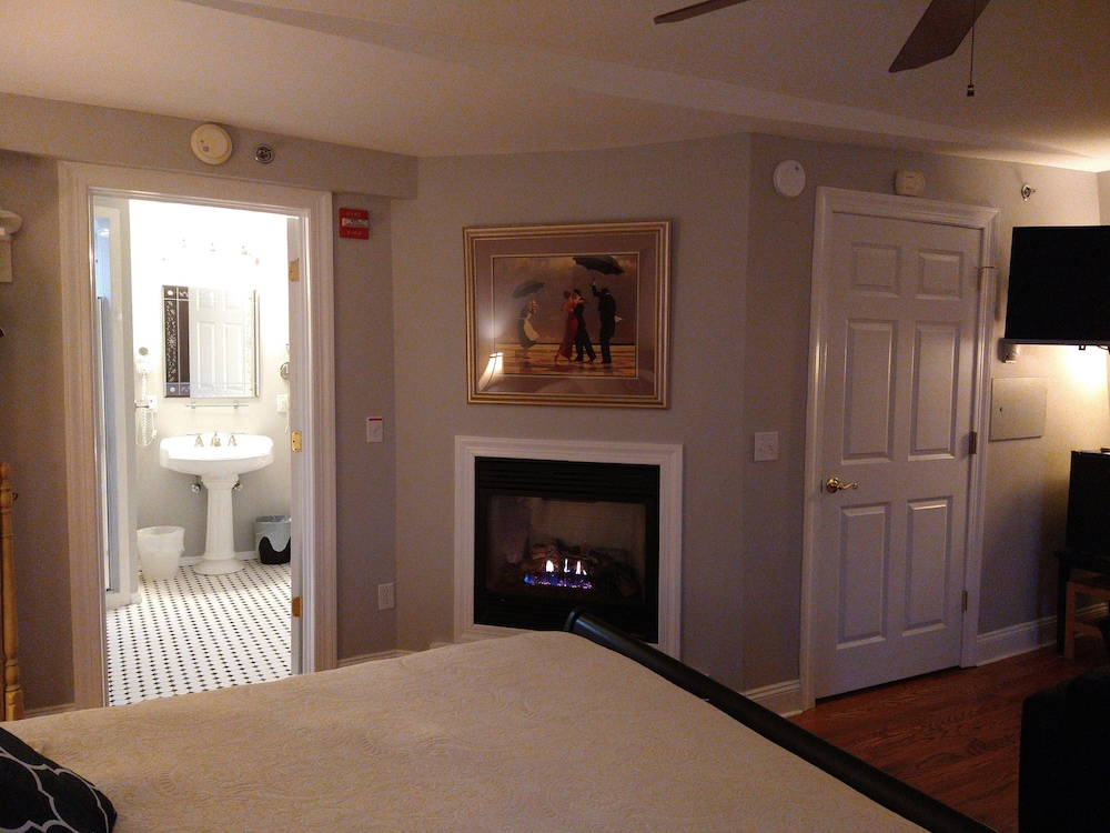 Superior Room, 1 Bedroom, Jetted Tub