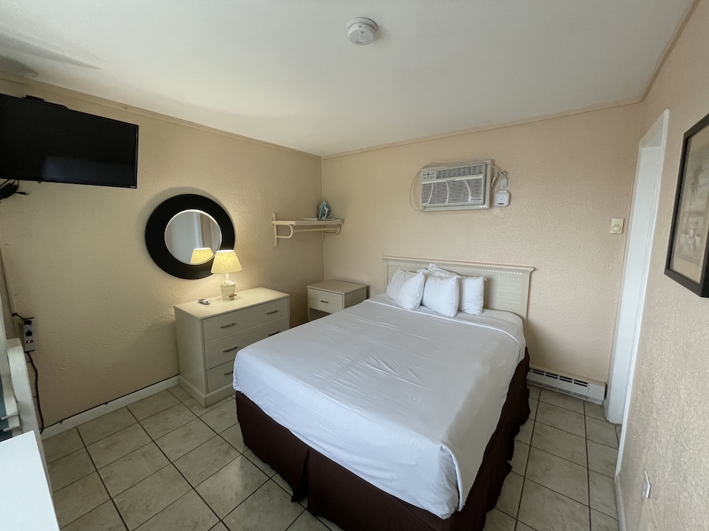 Room, 1 Queen Bed, Sea View photo 3