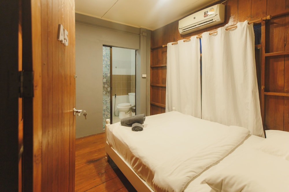 Standard Double Room - Photo 5
