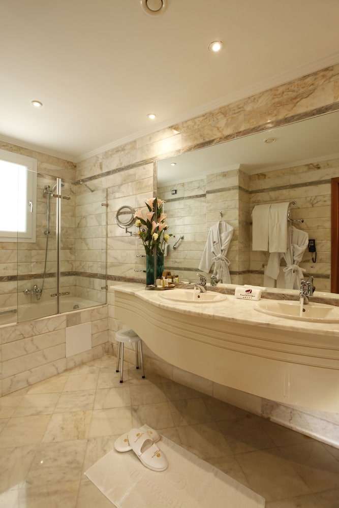 Junior Suite - Photo 8