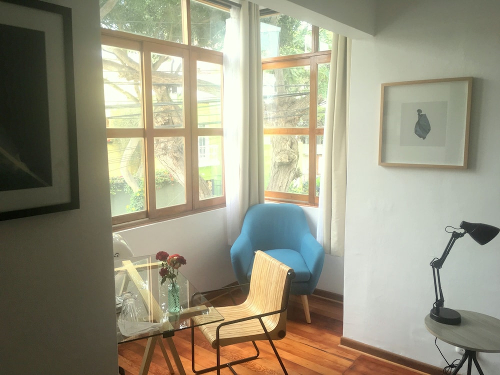 Superior Double Room, 1 King Bed, Non Smoking, Private Bathroom