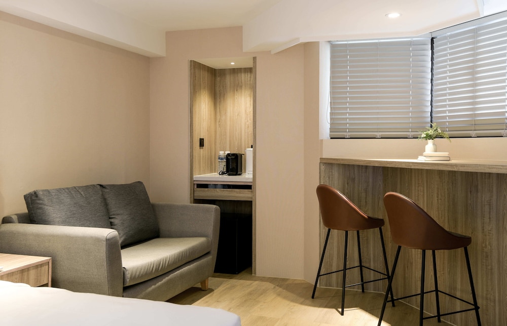Deluxe Family Room - Photo 6