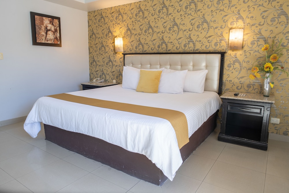 Executive Studio Suite