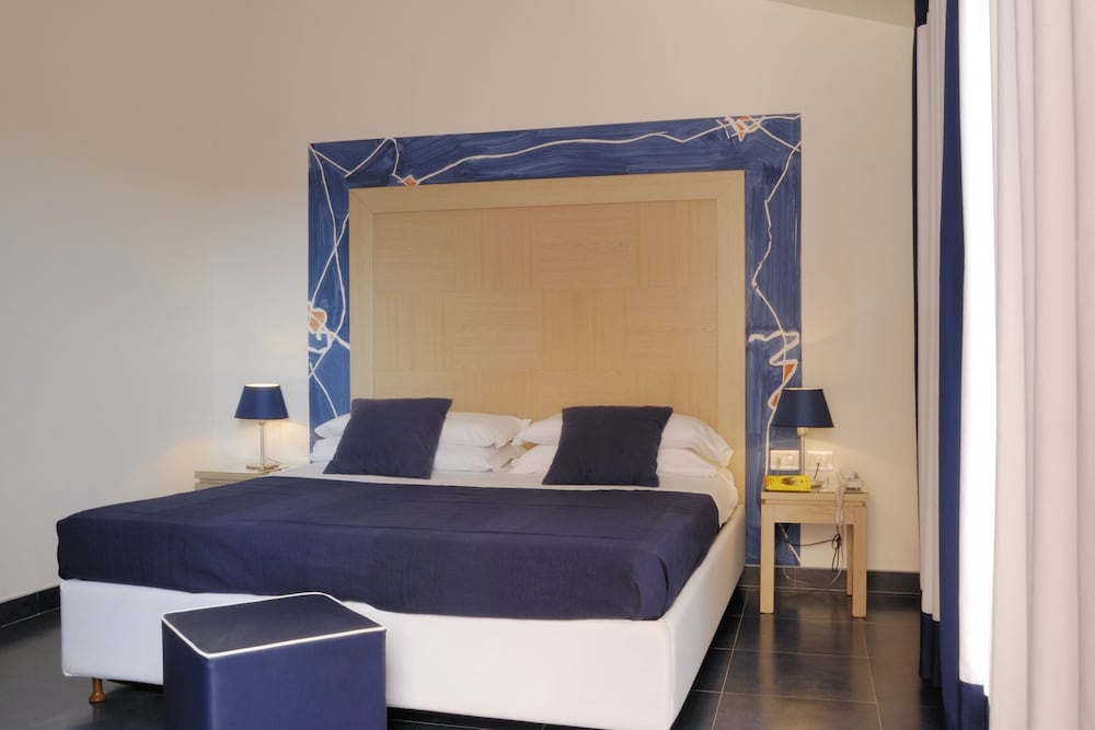 Double Room - Photo 7
