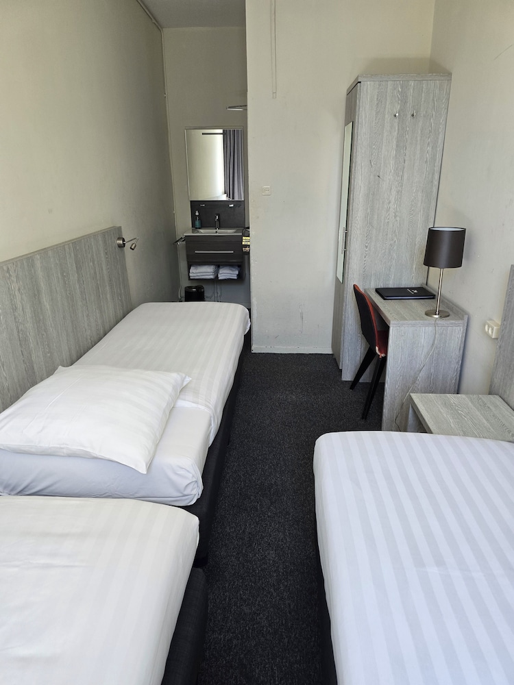 Triple Room, Shared Bathroom