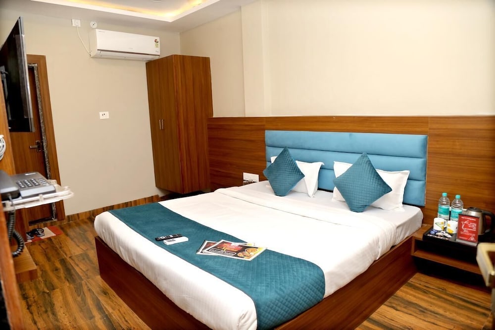 Superior Double or Twin Room photo 2