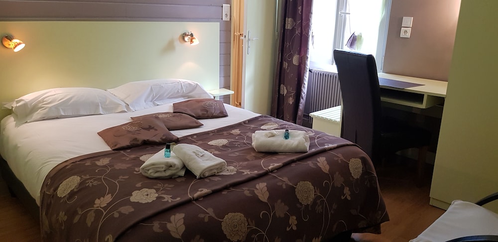 Standard Double Room photo 3