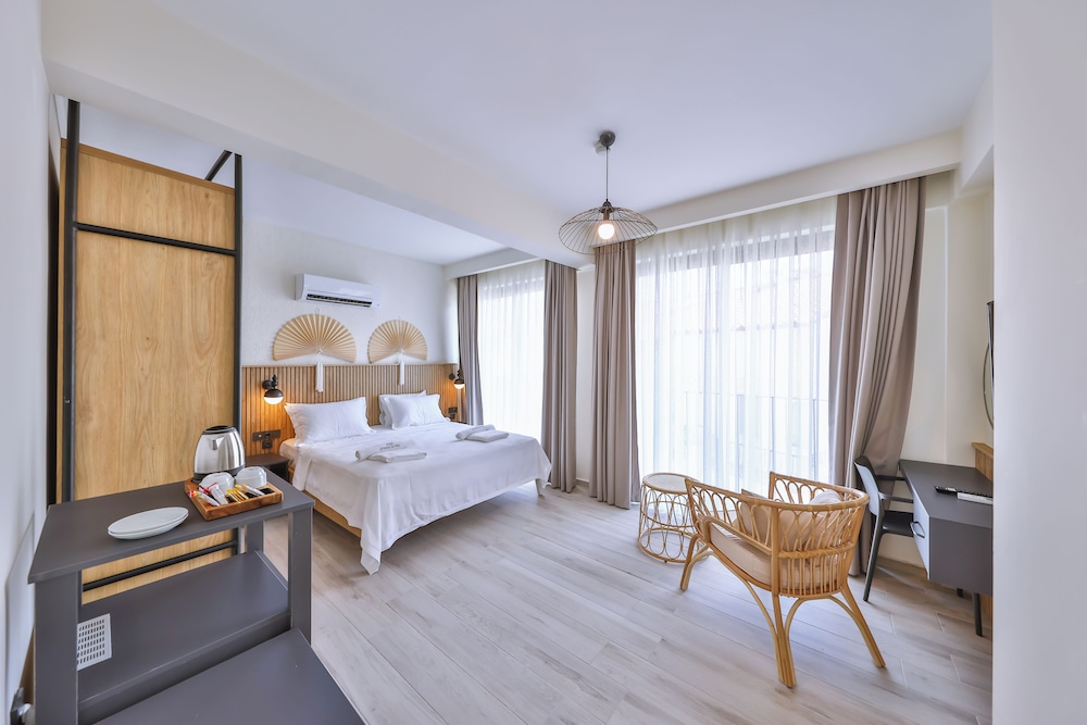 Comfort Room, City View - Photo 4