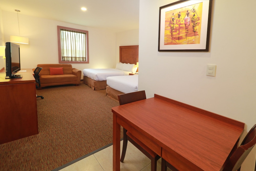 Studio Suite, 2 Double Beds, Kitchen