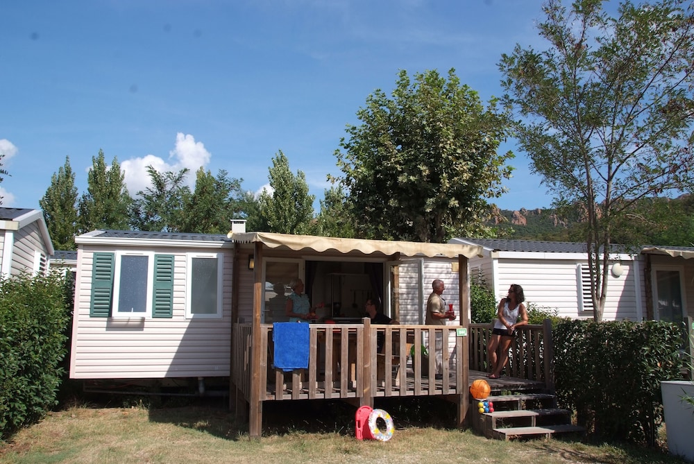 Mobile Home, 2 Bedrooms, Pool Access (Colorado) photo 2