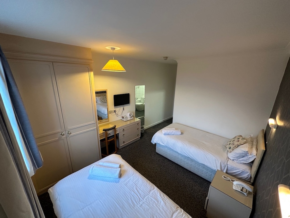 Classic Twin Room, 2 Twin Beds - Photo 2