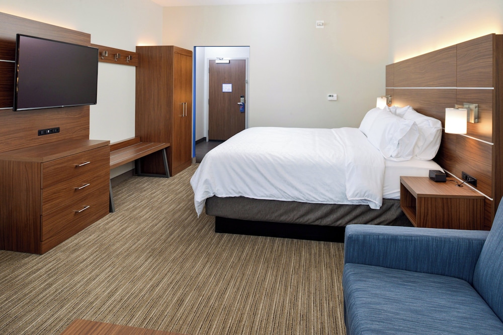 Suite, 1 King Bed (Additional Living Area) - Photo 2