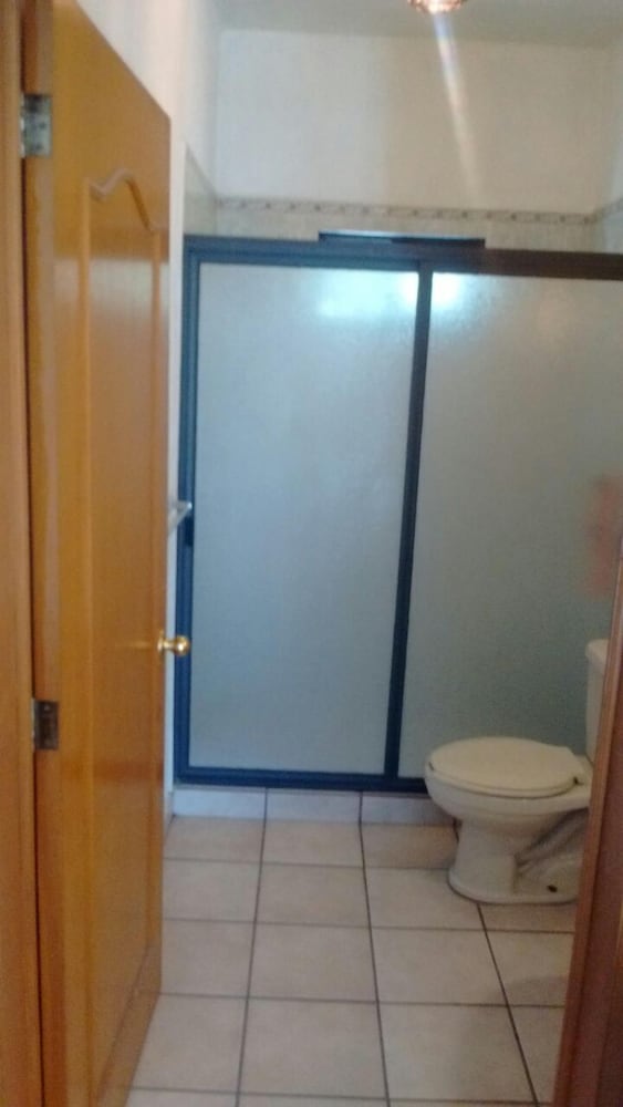 Comfort House, 4 Bedrooms, Non Smoking photo 2