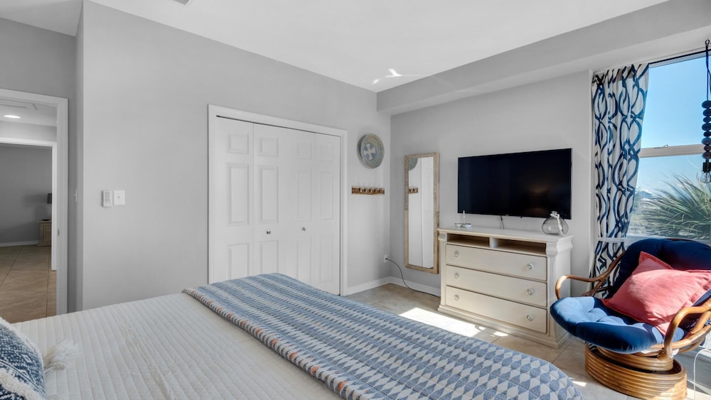 Apartment, Multiple Beds (Sans Souci Unit 102) photo 2
