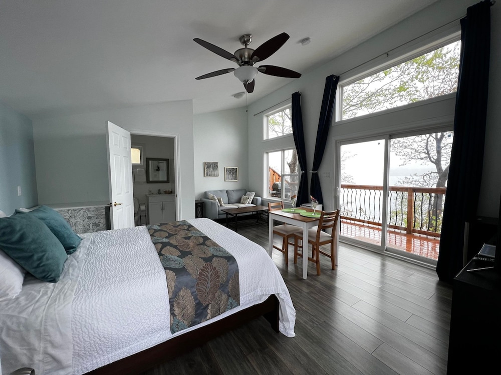 Sunset Cabin H