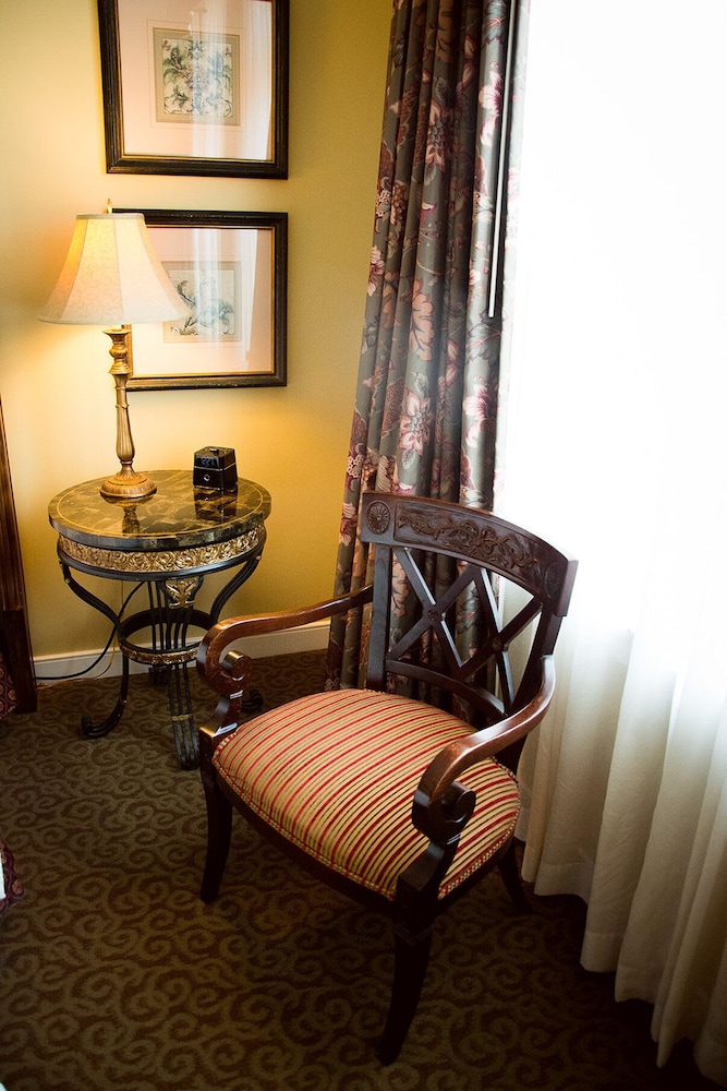 Superior Room, 1 King Bed