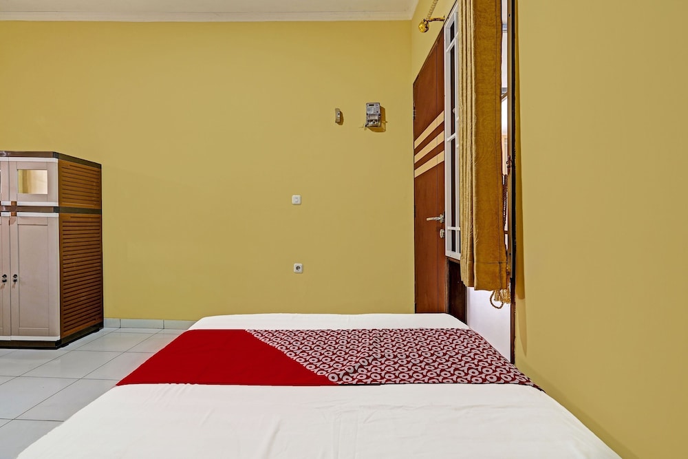 Standard Double Room - Photo 12