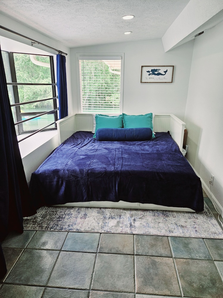 House, 2 Bedrooms, Terrace photo 3