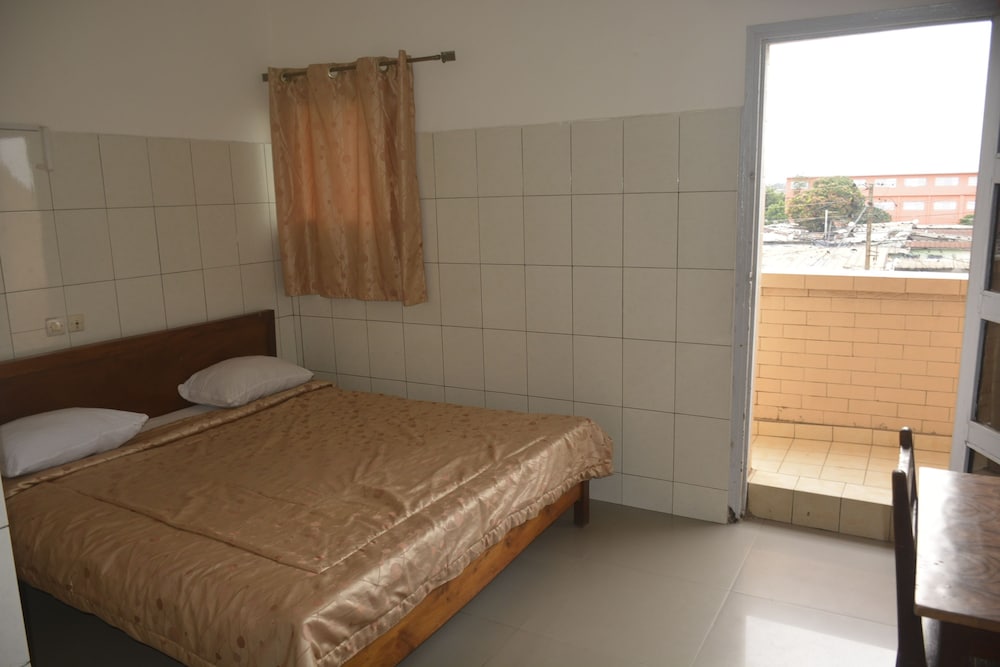 Standard Single Room, 1 Queen Bed, Non Smoking photo 1