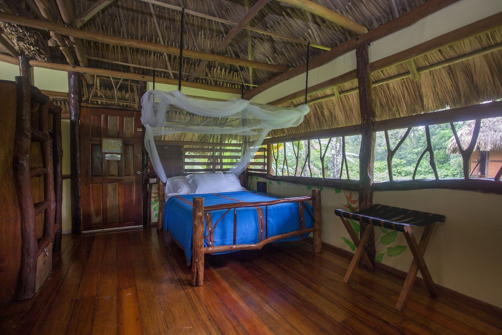 Deluxe Cabin, 1 Bedroom, River View, Overwater photo 1