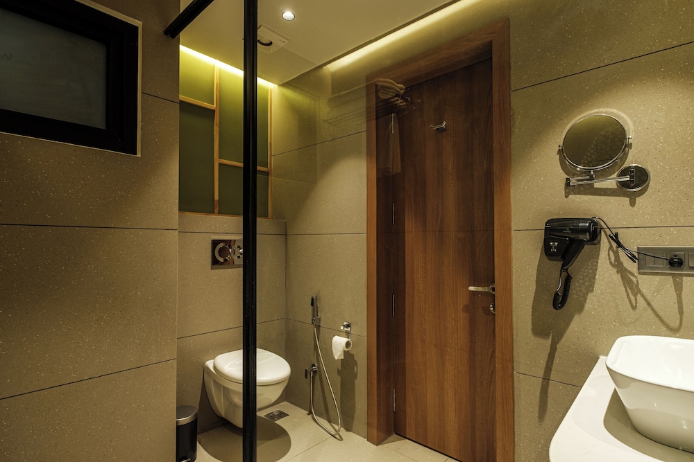 Urban Corner Room - Photo 14