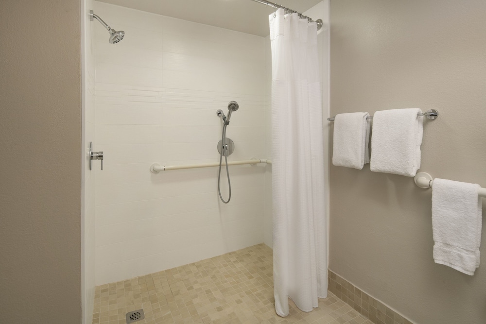Suite, 2 Bedrooms - Photo 6