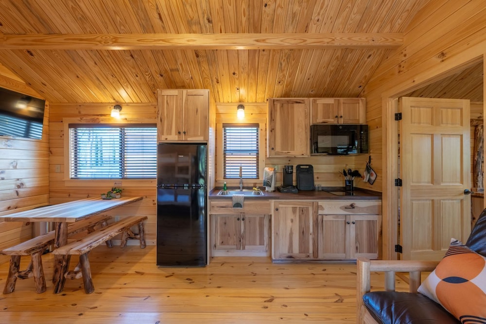 Cabin: ADA Accessible photo 1