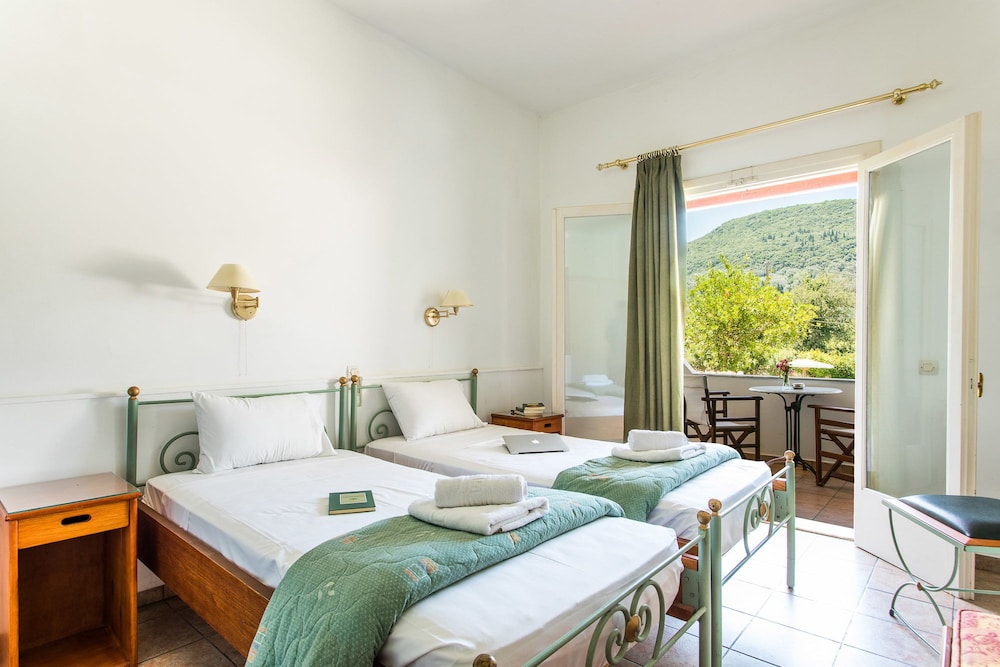 Economy Double or Twin Room (PROMO ECO ROOM) photo 1