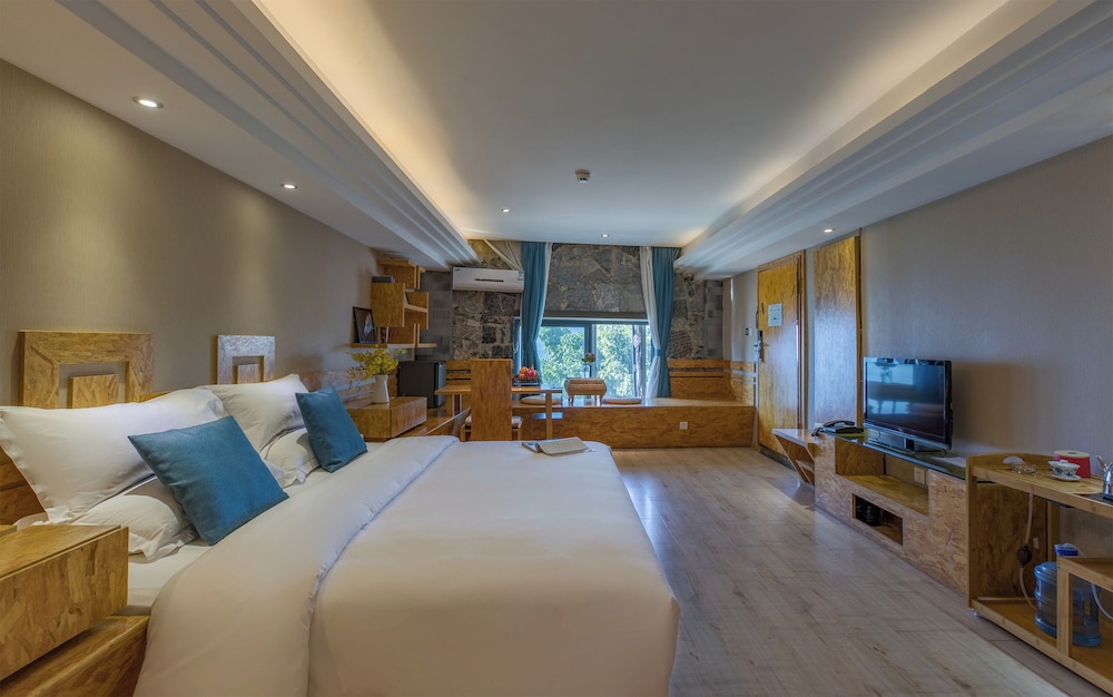 Signature Double Room, Patio, Sea View photo 1