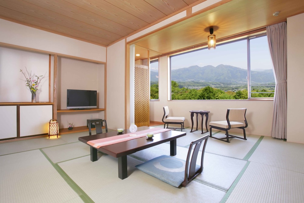 Top Floor Japanese Style Room -11 Tatami-Mats, Non Smoking photo 1
