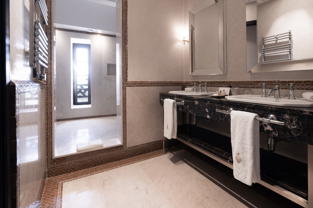 Suite (Ambassador) - Photo 4