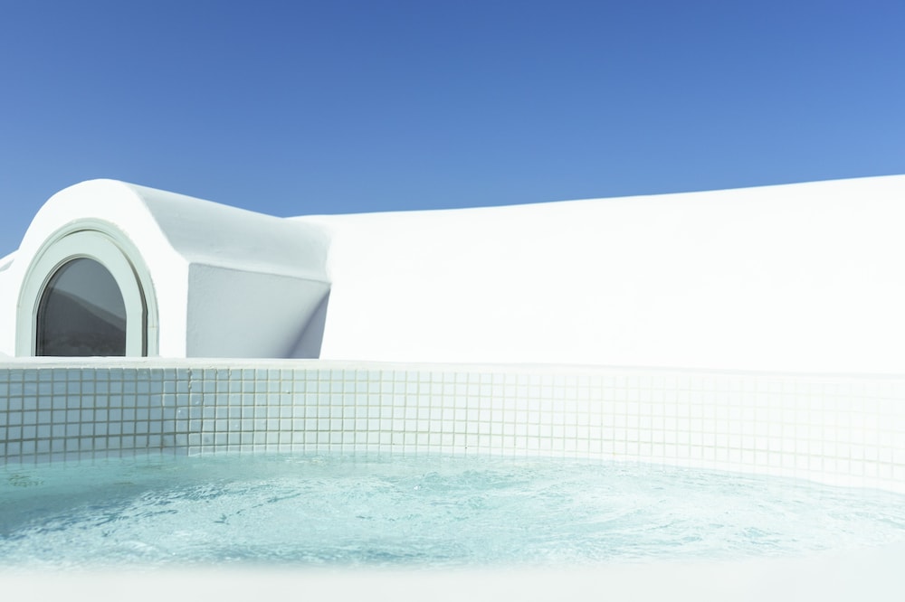 Senior Suite, Hot Tub (Outdoor) - Photo 2