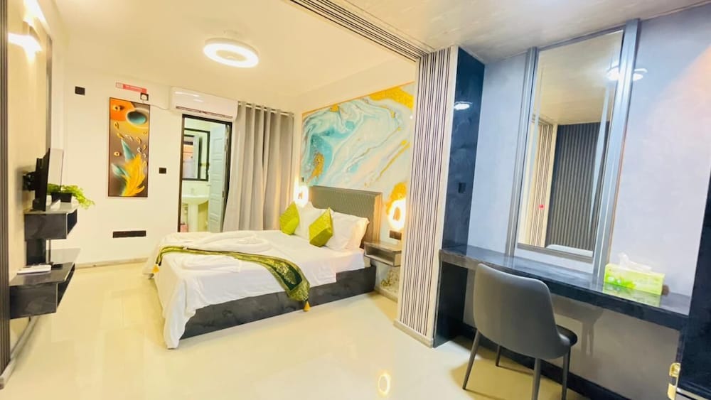 Deluxe Double Room, Balcony, City View