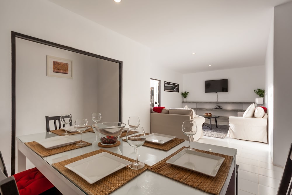 Deluxe Villa, 2 Bedrooms, Ocean View, Mountainside photo 3