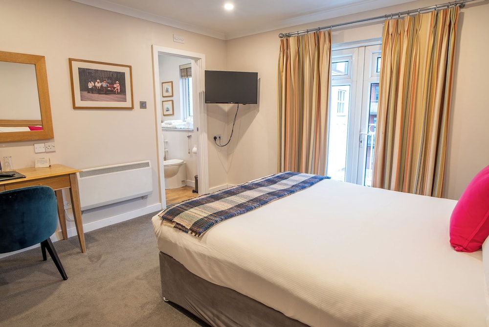 Standard Double Room, Ensuite - Photo 4