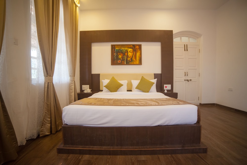 Executive Room, Valley View - Photo 6