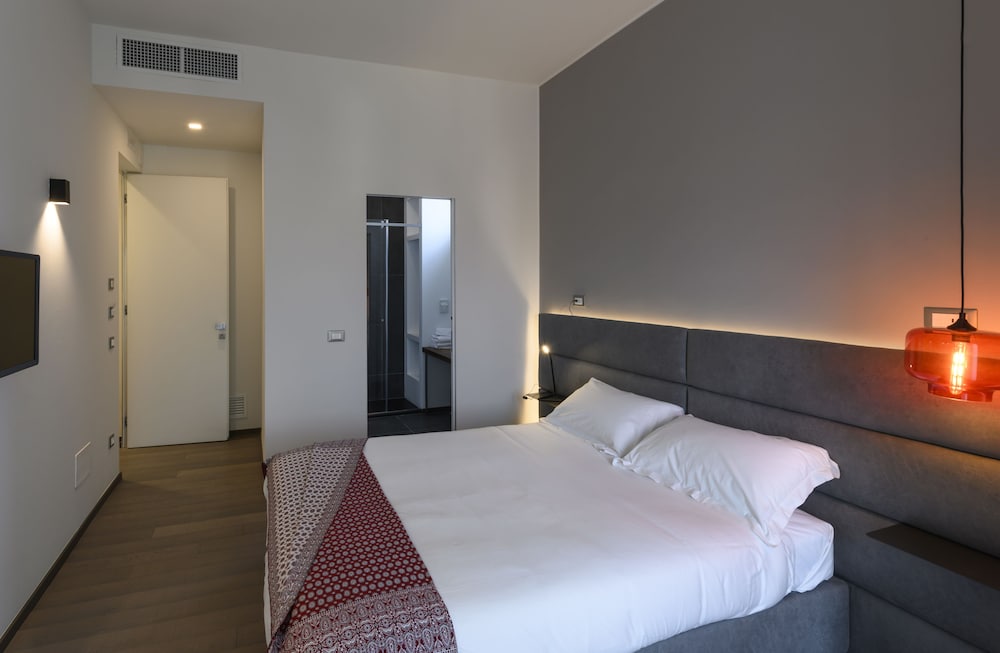 Standard Double or Twin Room, City View photo 3