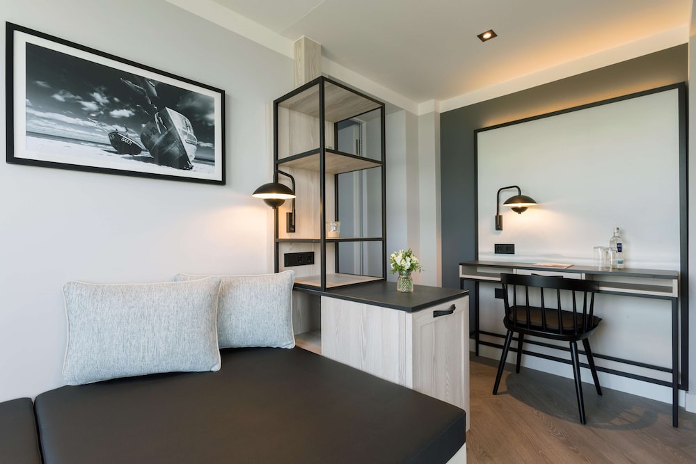 Deluxe Studio Suite, Balcony