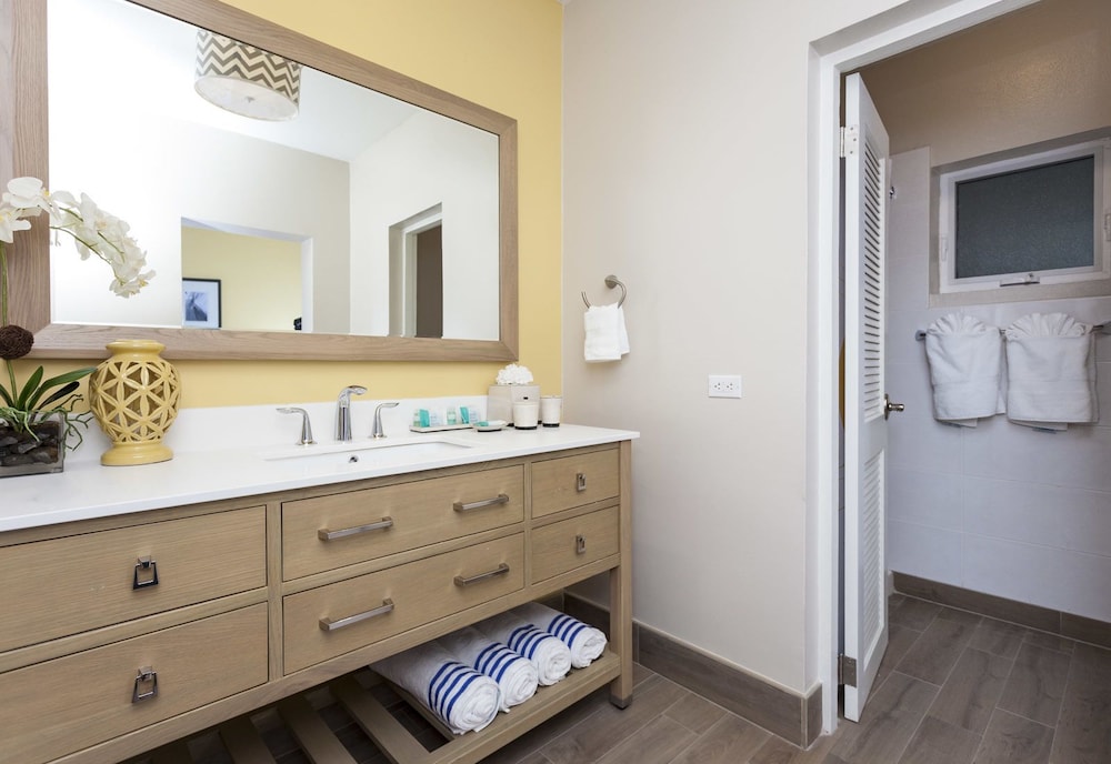 Premier Courtyard Room - Photo 6